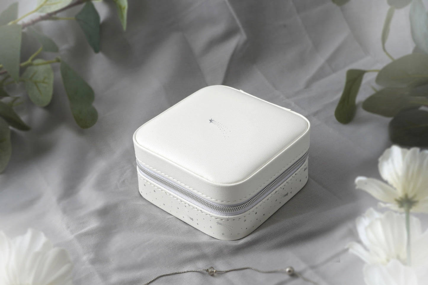 Star Zip Up White Jewellery Box | Shooting Star | Ladies Accessory | Gift For Her | White Jewellery Box | Send With Love