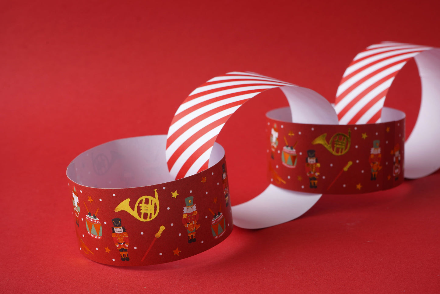 The Nutcracker Pack of 100 Paper Chains | Length: 5m| Red White | Christmas Decoration | Gift For Home & Christmas