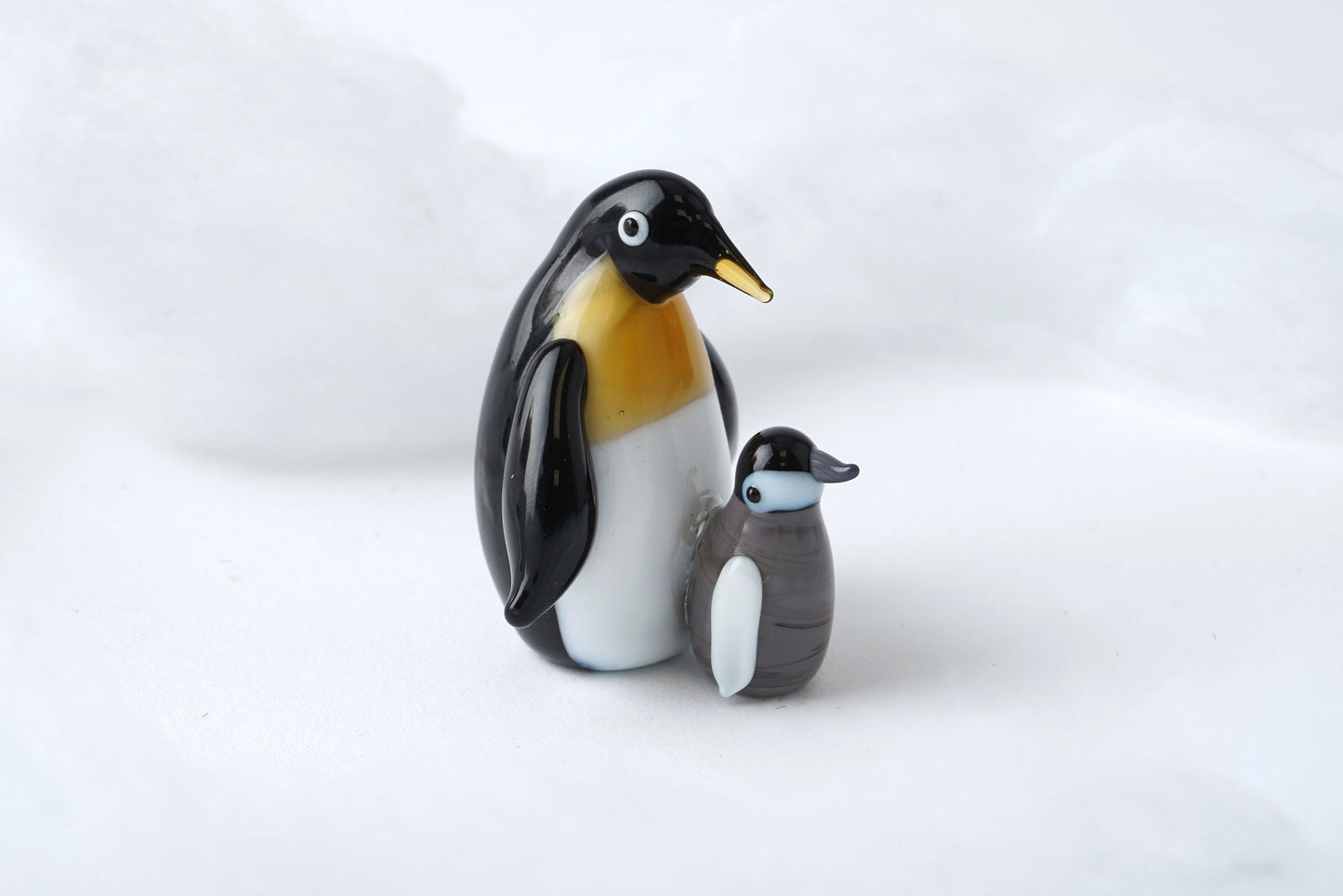 Glass Penguin Figurine | Collectable Ornament | Decorative | Home Accessory | Gift Boxed | Gift For All