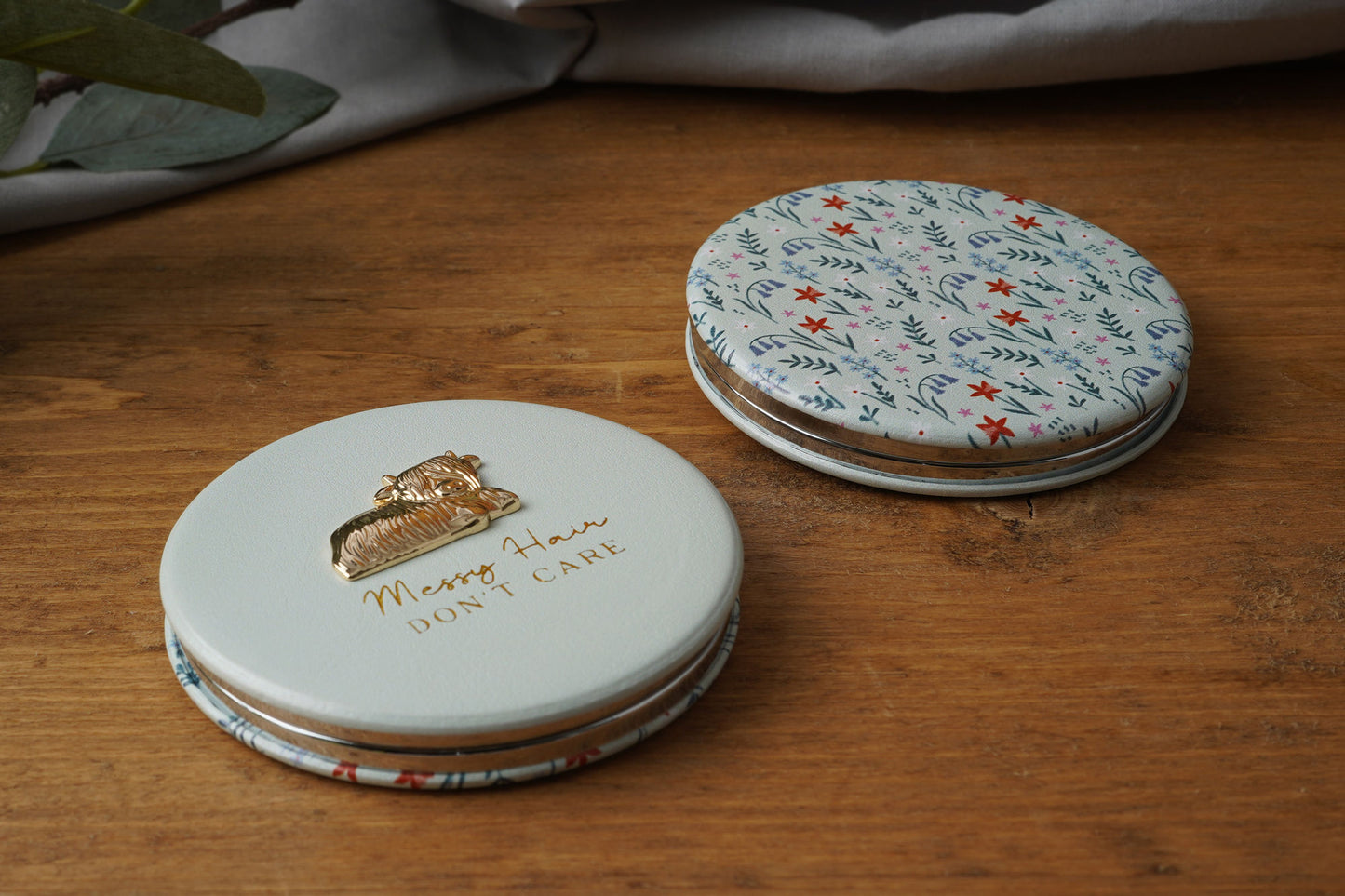 Bramble Farm Highland Cow Compact Mirror • Perfect Gift • Gift Boxed • Travel Friendly • Handbag Accessory • Ladies Gift • Vacation