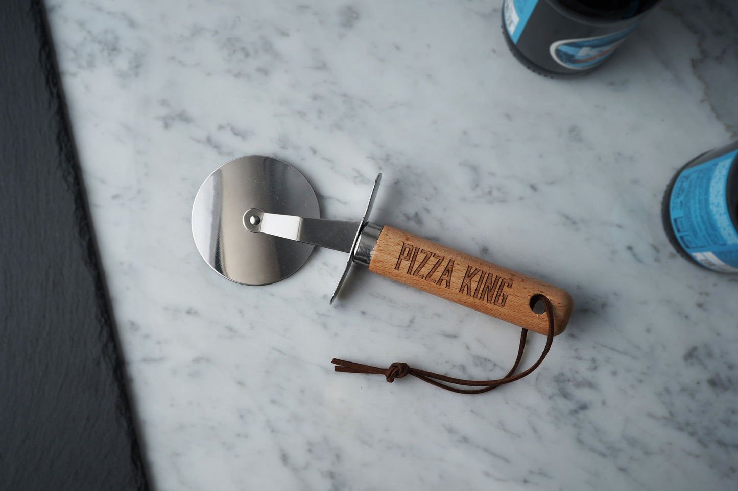 Wooden Handle Pizza Cutter - Engraved With Slogan 'Pizza King'