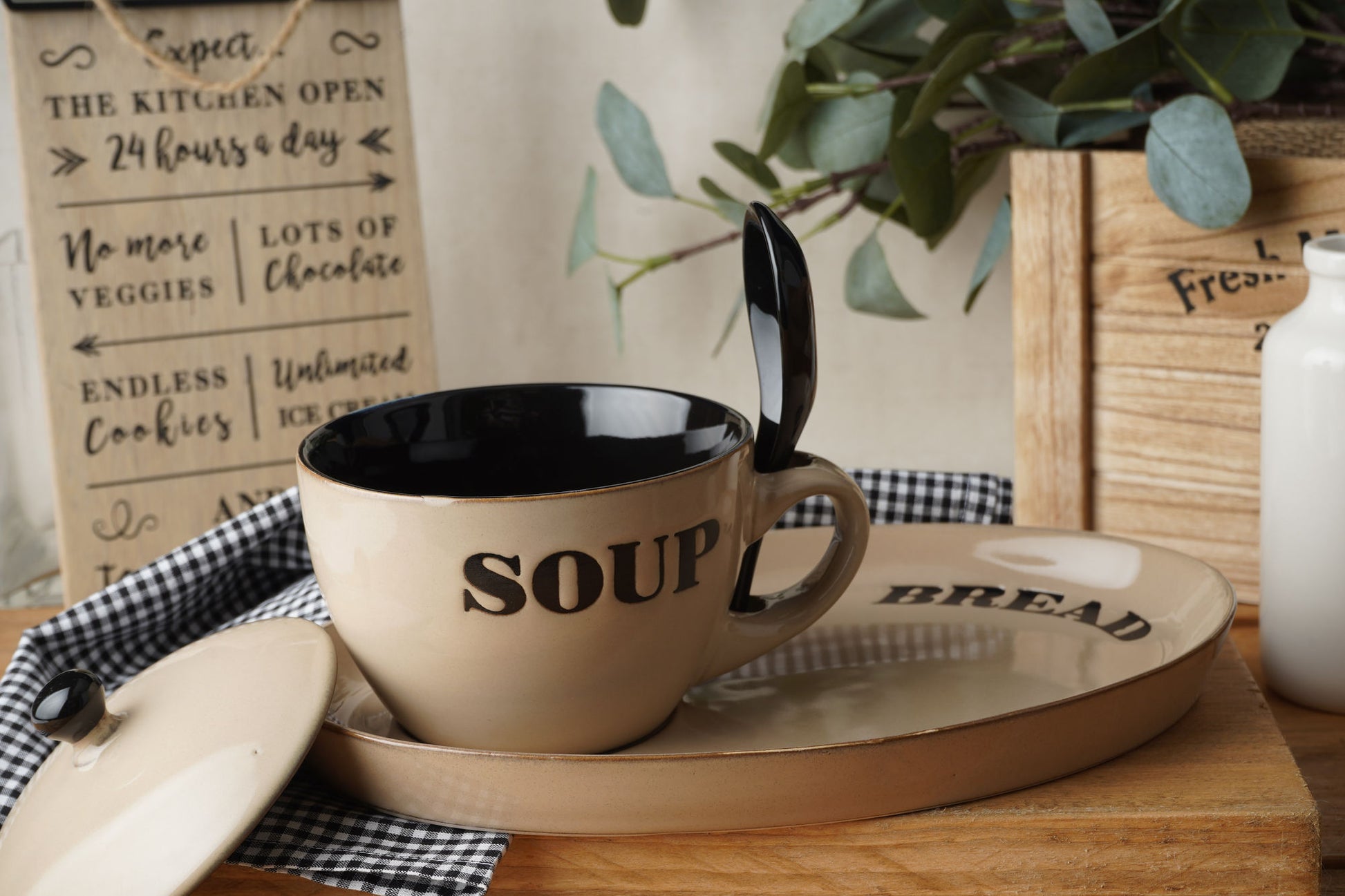 Cream Ceramic Soup Bowl with Bread Plate and Spoon in Gift Box